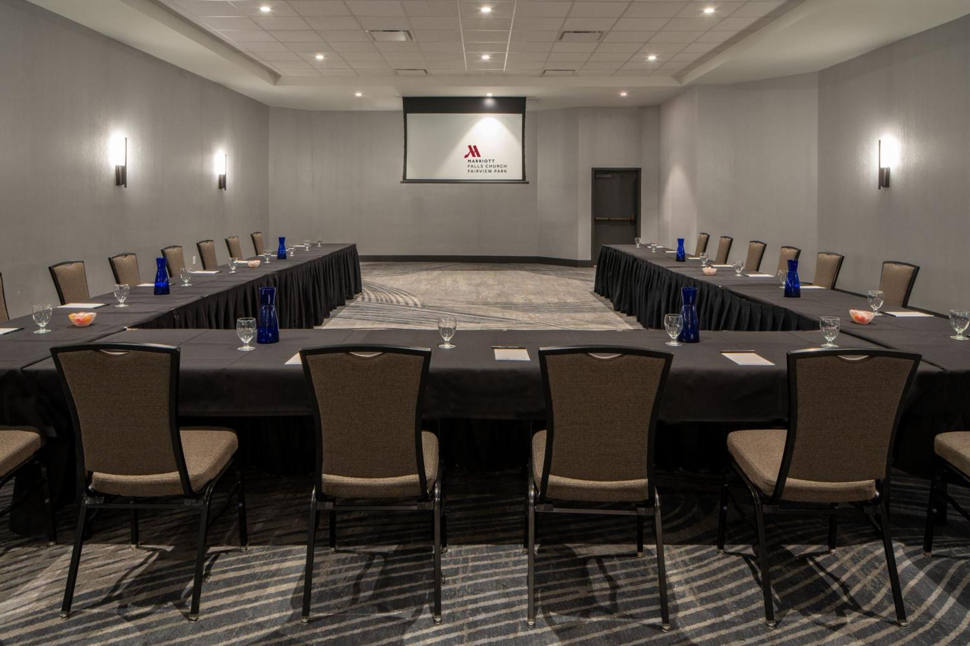 Falls Church Marriott Fairview Park Exterior photo