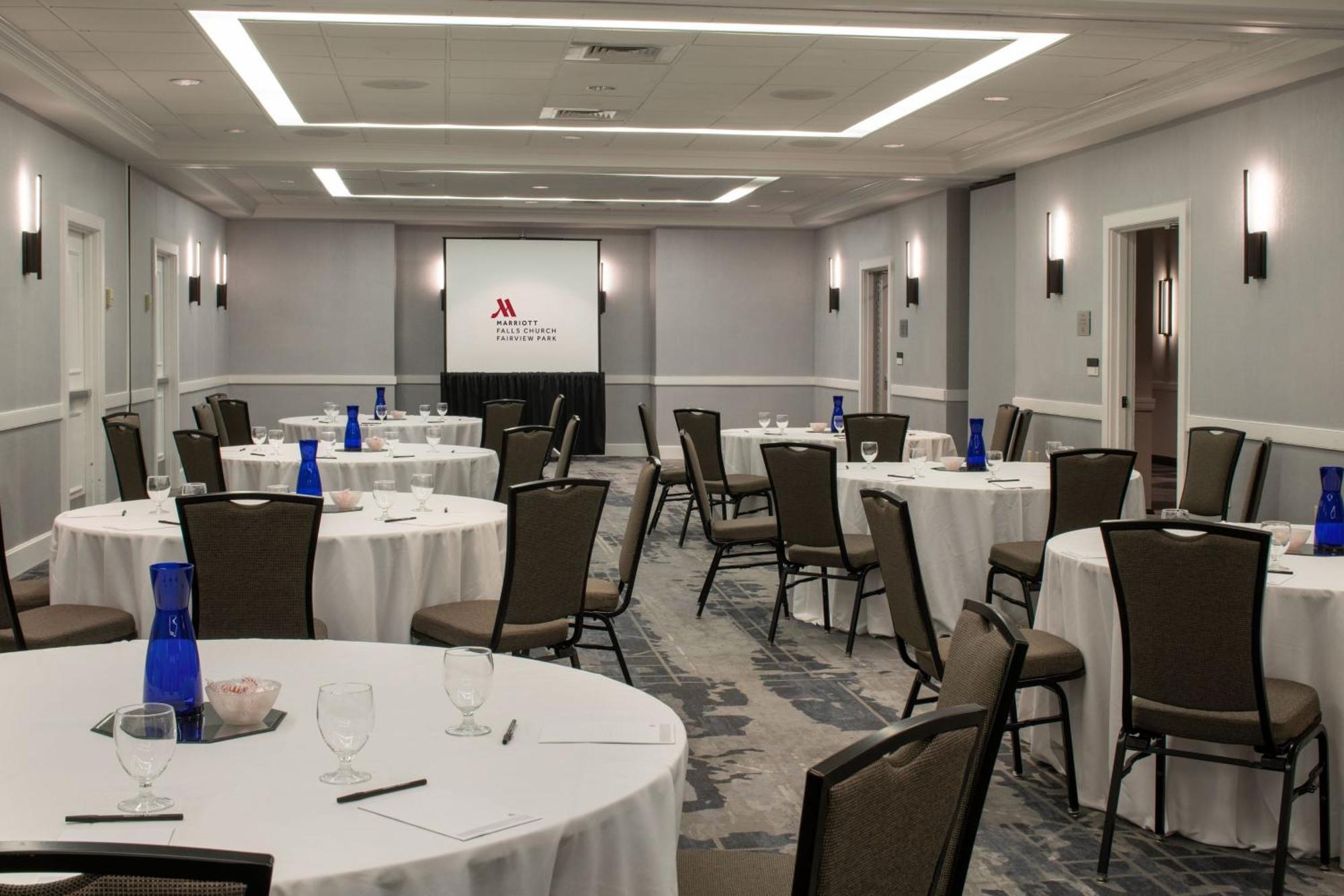 Falls Church Marriott Fairview Park Exterior photo