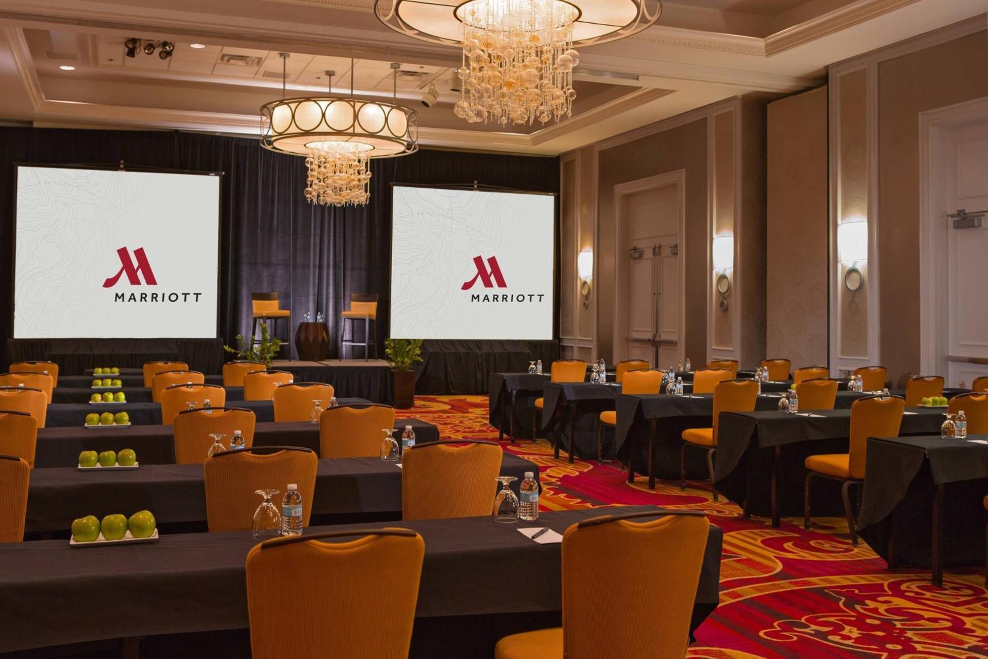 Falls Church Marriott Fairview Park Exterior photo