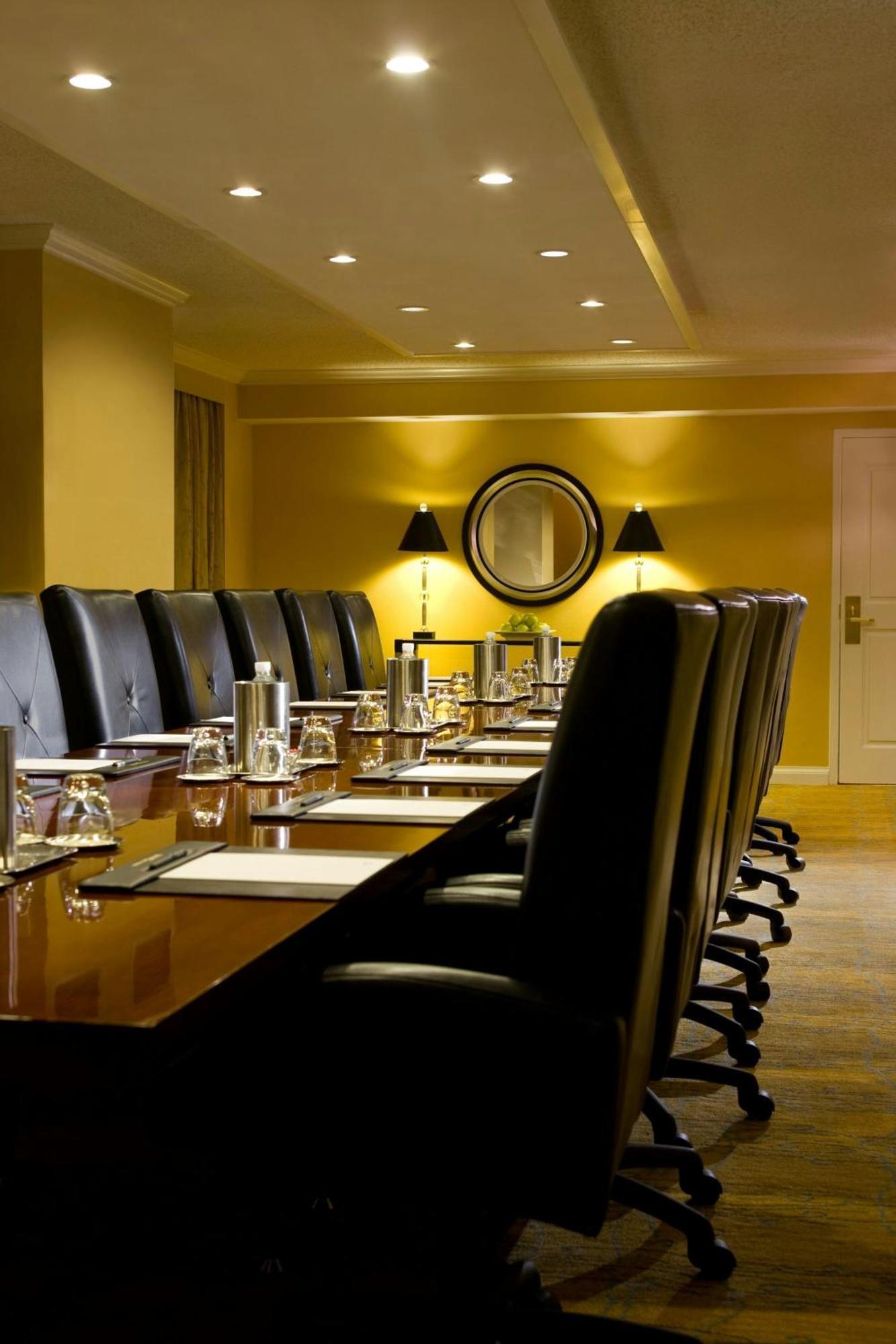 Falls Church Marriott Fairview Park Exterior photo